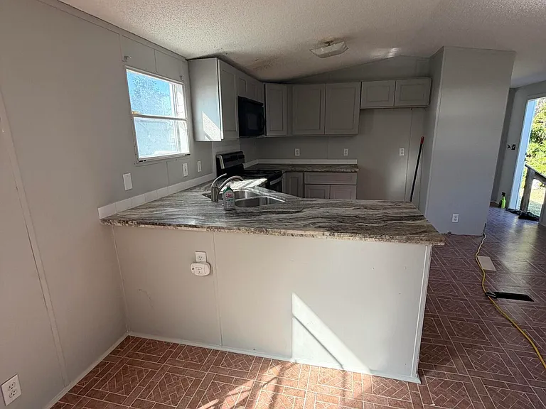 512 Lafayette St #B — Photo 12