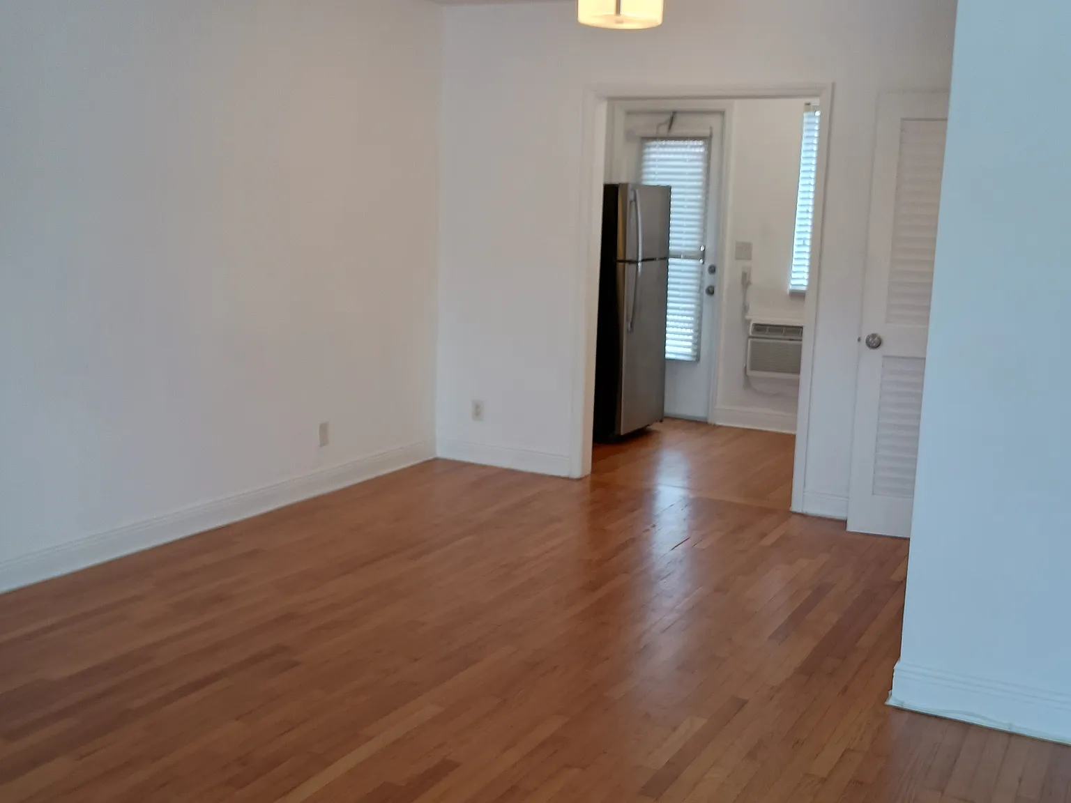 Studio, 470 sqft, $1,600 — Photo 2