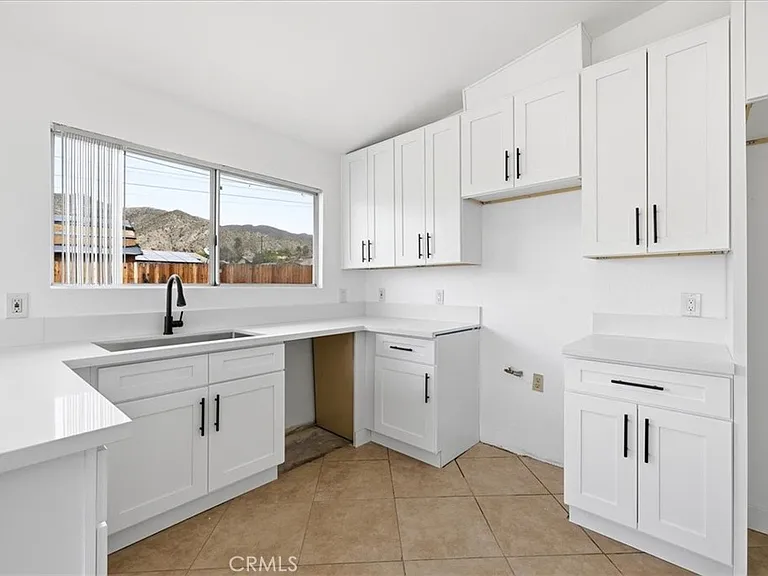 66144 Avenida Cadena — Photo 12