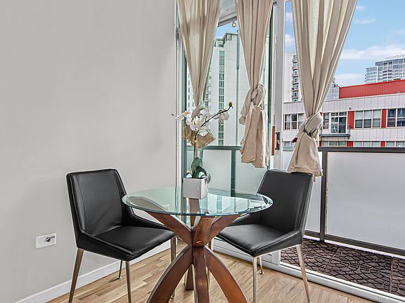 4th image of 1620 S Michigan Ave Unit 609