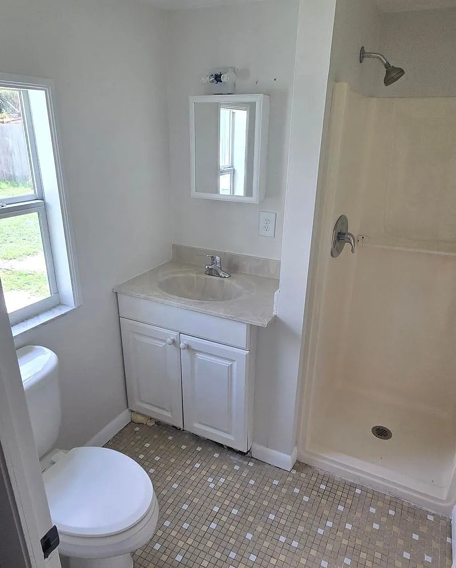 3 bed, 2.0 bath, $1,450 — Photo 2