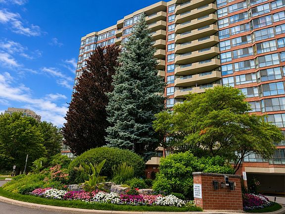 2nd image of 100 Observatory Ln SE #502