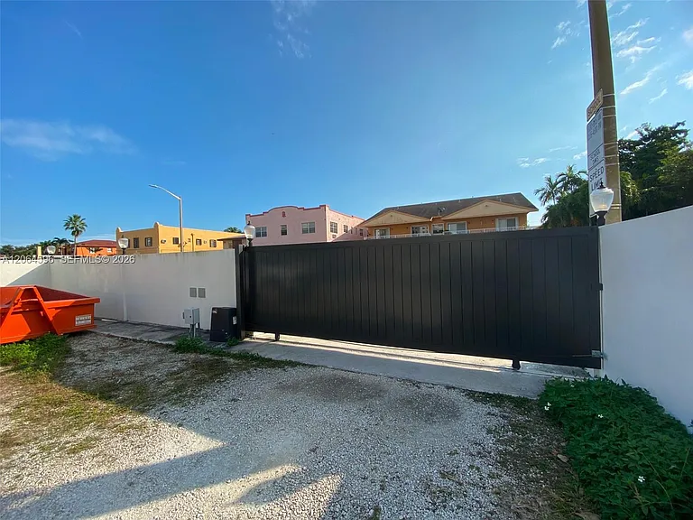 2268 SW 8th St #5 — Photo 16