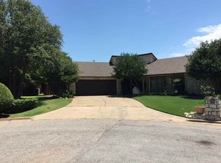 7915 NW Folkstone Way, Lawton, OK 73505