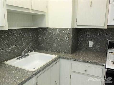 3rd image of 100 Bayview Dr APT 914
