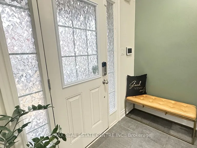 31 Brushwood Dr — Photo 3