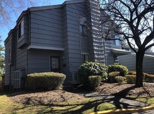 60 Branchwood Ln, Nanuet, NY 10954