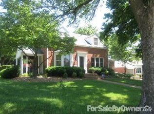 9419 Parkside Dr, Saint Louis, MO