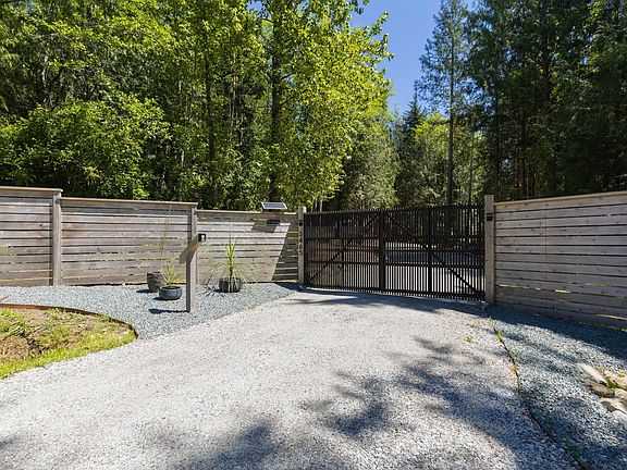 3rd image of 3465 Steller Pl