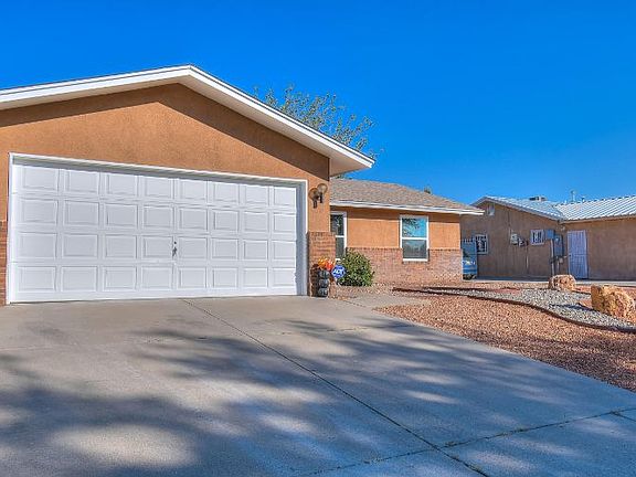 2nd image of 812 Georgene Dr NE