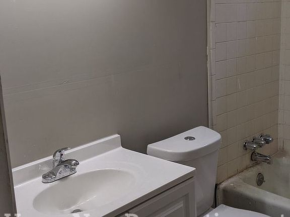 4th image of 417 Barton Dr APT C-9