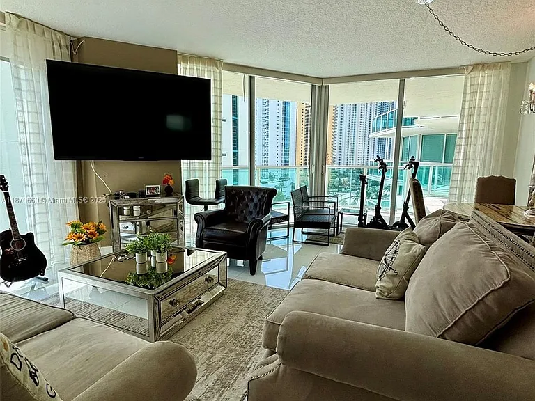 150 Sunny Isles Blvd #1-1101 — Photo 5