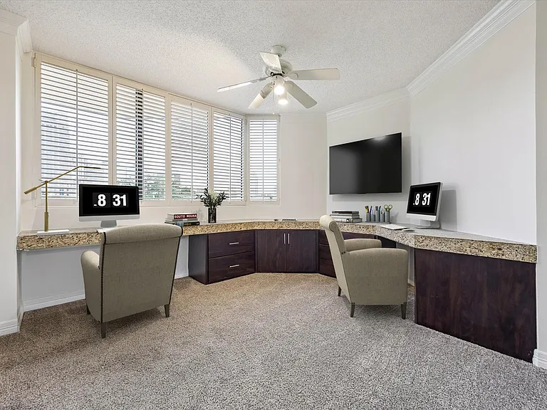 21 Briar Hollow Ln #501 — Photo 13