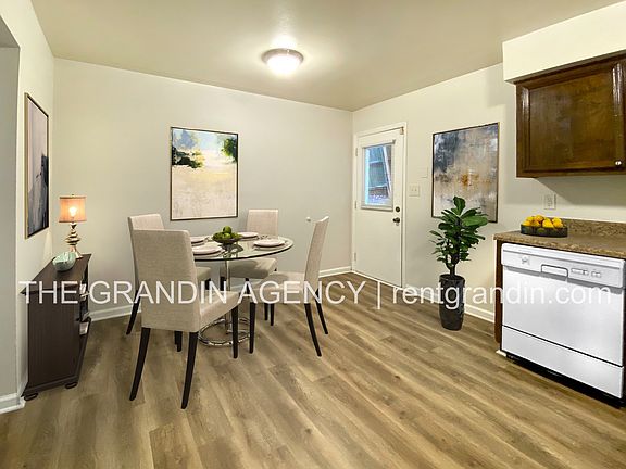 3rd image of 106 Lee Ave NE #10