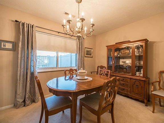 5th image of 41 Oakwood Ct