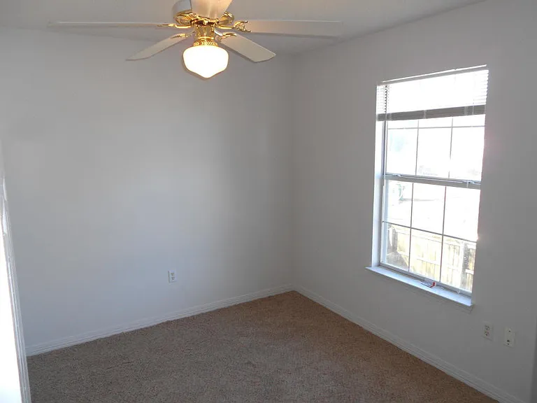 1130 Jeni Mae Ct — Photo 13