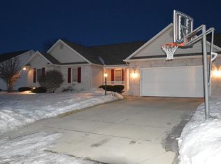 55846 Black Pheasant Dr, Osceola, IN 46561