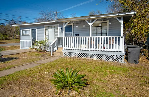 1003 Poinsettia St Photo 1