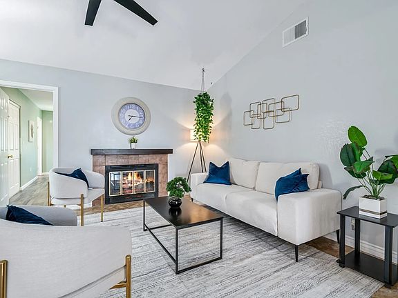 3rd image of 1658 Seabrook Ln