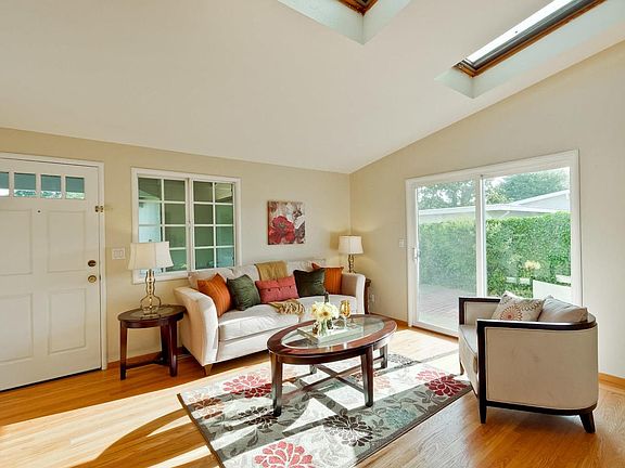 2nd image of 670 Albert Way