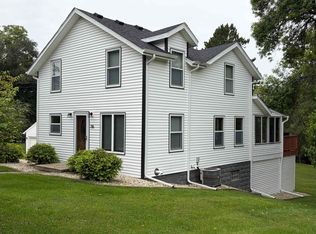 216 York Rd, Edgerton, WI 53534