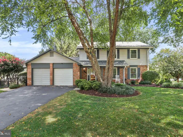 1752 Glastonberry Rd, Rockville, MD 20854