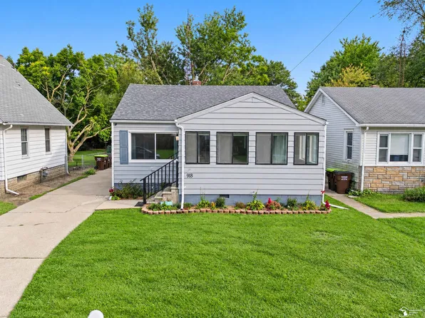 918 Harbor Ave, Monroe, MI 48162