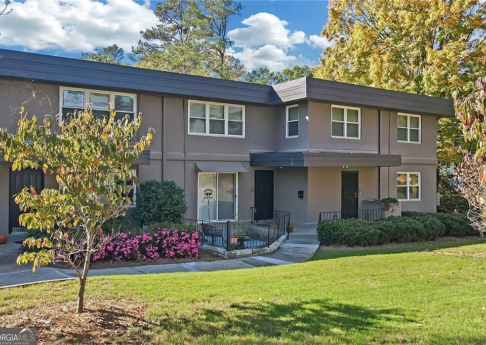 1st image of 276 Lakemoore Dr NE #E