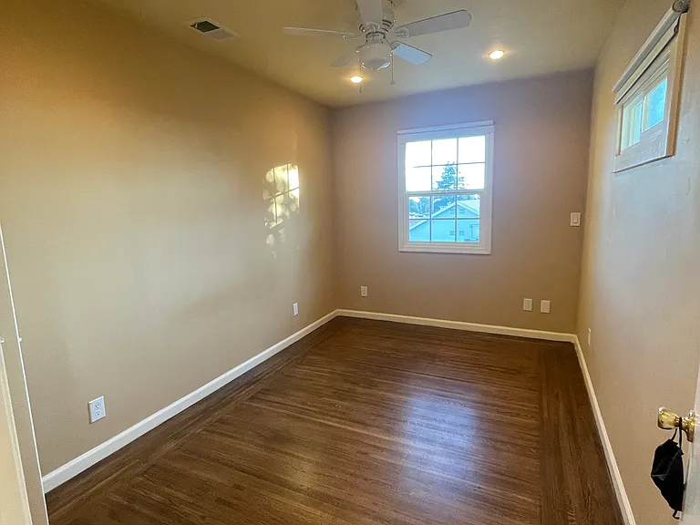 3061 Macarthur Blvd #1 — Photo 9