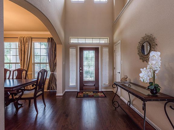 4th image of 603 Rolling Brook Ln