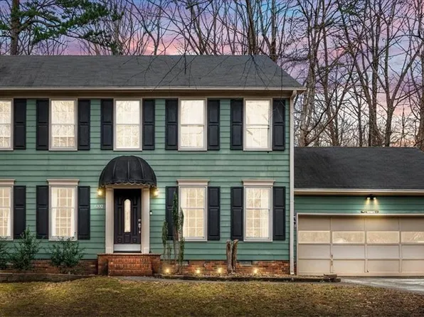 1202 Hickory Trace Dr, Greensboro, NC 27407