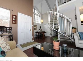 221 Carriage Crossing Ln, Middletown, CT 06457