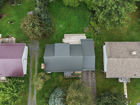 3rd image of 95 Higgins St