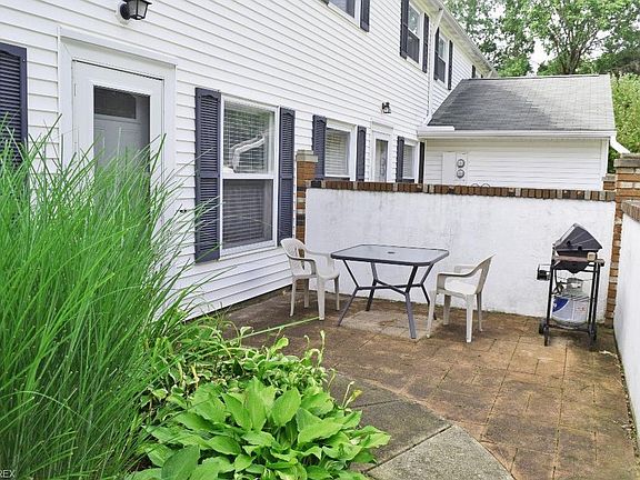 2nd image of 18 Dorchester Ln