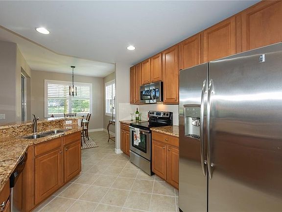 4th image of 20941 Island Sound Cir Unit 103