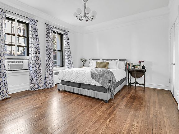 5th image of 150 W 79th St APT 1A