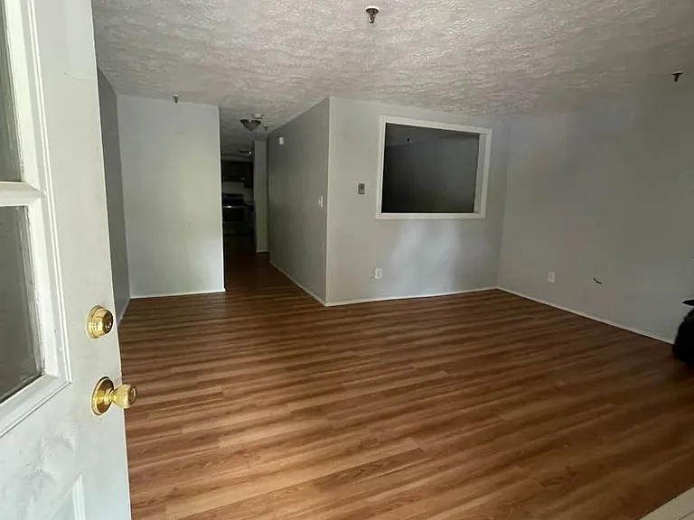 Southwood Court Townhome Community — Photo 12