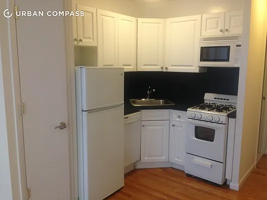 Rented by Compass | media 21