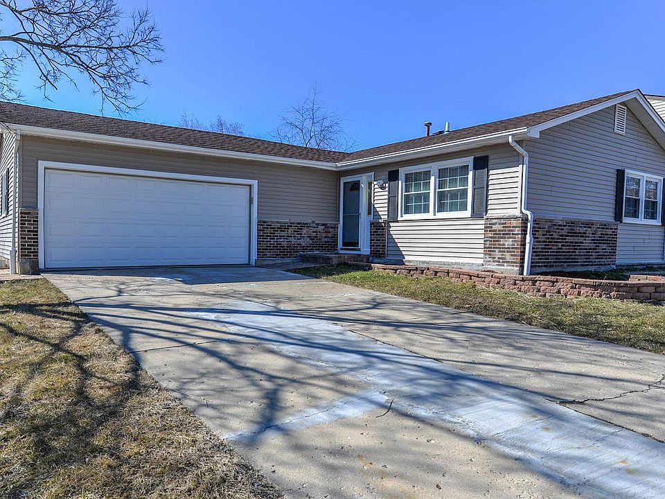 1st image of 1639 W Bayside Ct