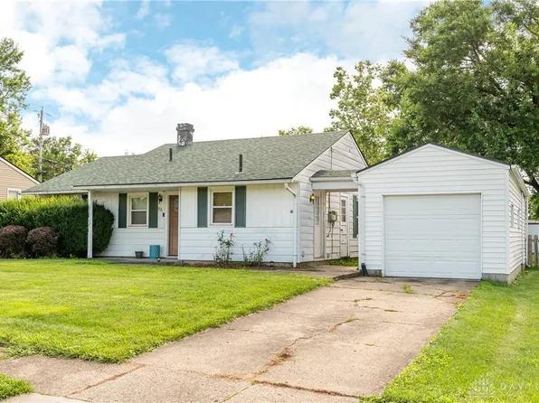 1221 Highview Dr, Fairborn, OH 45324