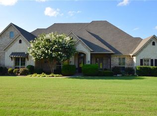 5631 Shiloh Forest Dr, Midlothian, TX 76065