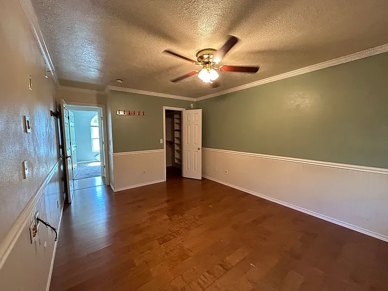 1513 E 300 S — Photo 13