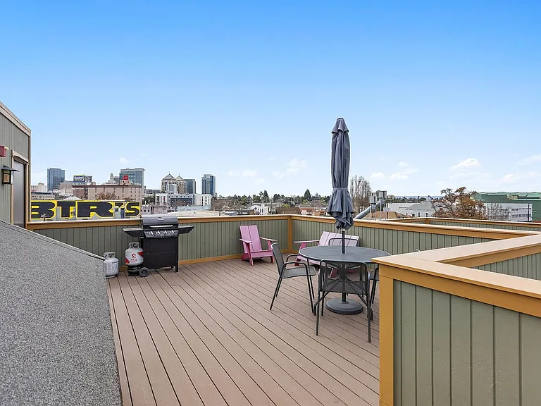 2415 San Pablo Ave #4 — Photo 6