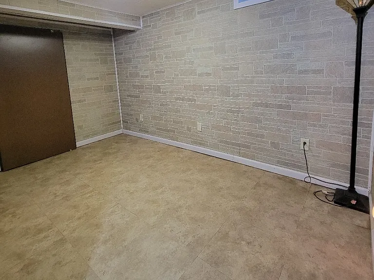 515 N 8th Ave — Photo 9