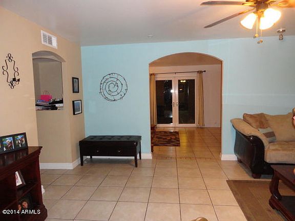 3rd image of 3029 W Krall St