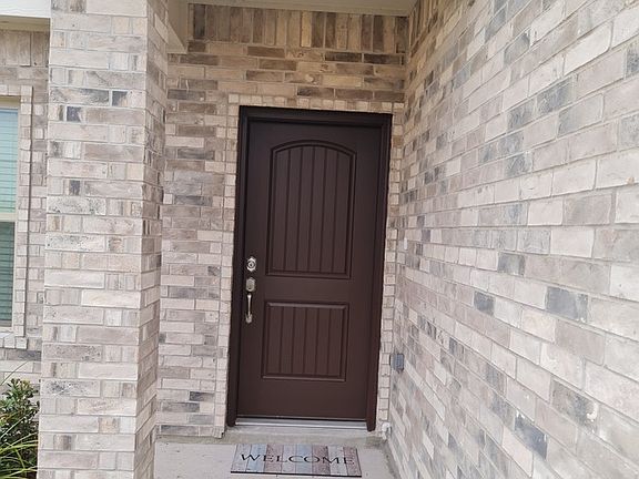 2nd image of 2547 Cove Real Dr