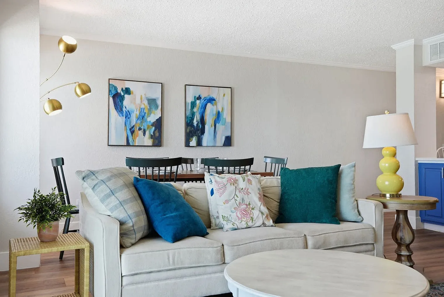 3 bed, 3.0 bath, 1528 sqft, $3,342 — Photo 3