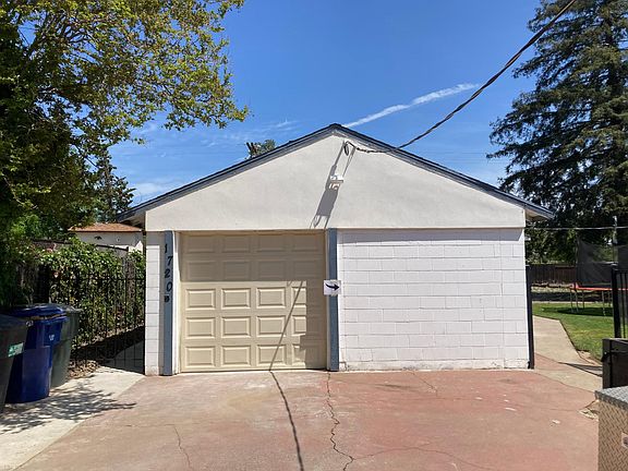 3rd image of 1720 Bonnie Way