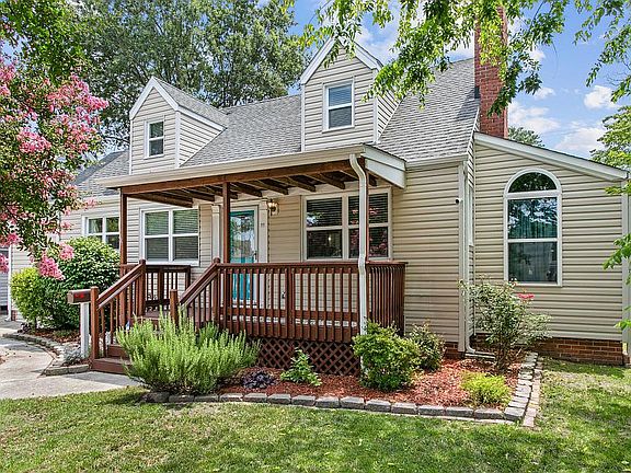 4th image of 111 Burleigh Ave