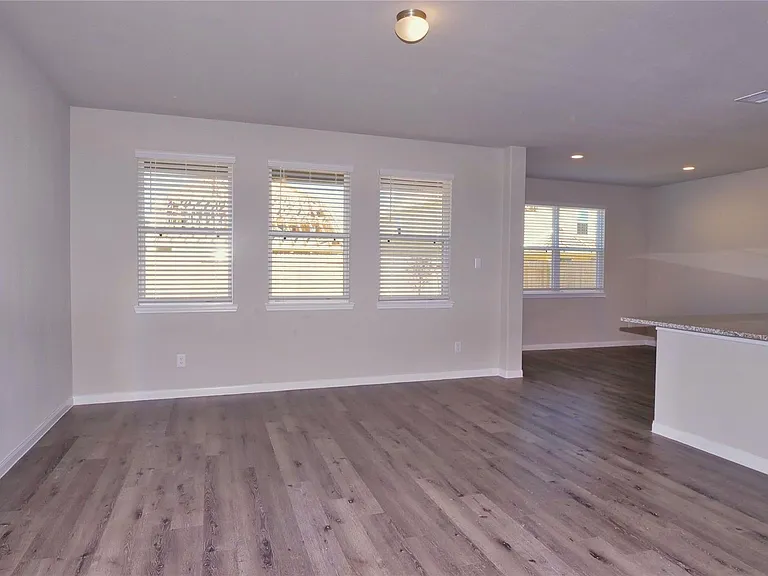 2225 Angie Kaye Dr — Photo 3